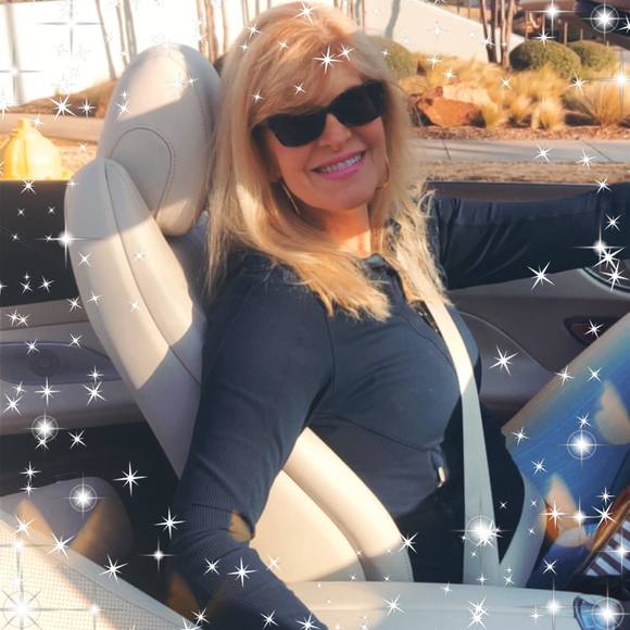 Meet your Posher, Marla - Picture 1 of 1